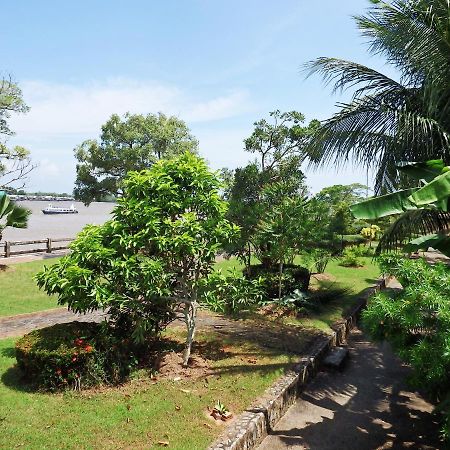 The Tara River Krabi town Buitenkant foto