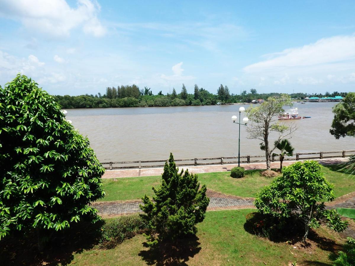 The Tara River Krabi town Buitenkant foto